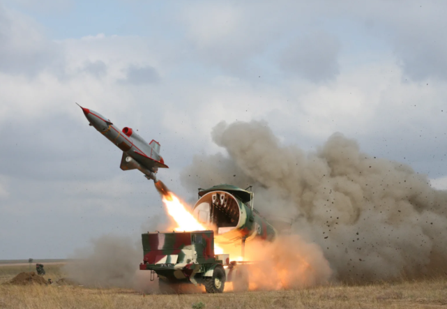 剛剛！俄軍拿出壓箱底無(wú)人機(jī)對(duì)烏克蘭“以牙還牙”(圖3)