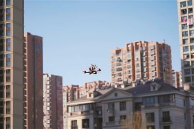 警用無人機(jī)時代已至，王牌“飛行員”圓夢(圖2)