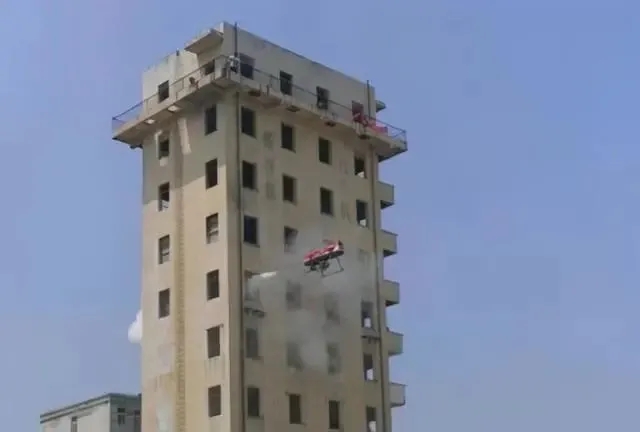 100米以上高層建筑消防,旋翼無(wú)人機(jī)實(shí)現(xiàn)了(圖2) 100米以上高層建筑消防,旋翼無(wú)人機(jī)實(shí)現(xiàn)了(圖2)