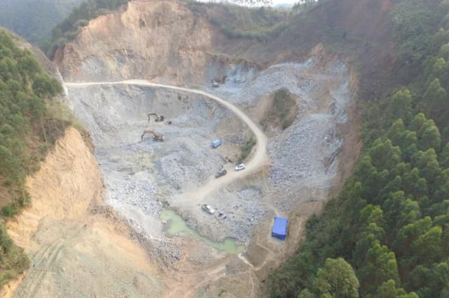 佛山某公司涉嫌非法采礦 無人機(jī)協(xié)助辦案取證(圖1)
